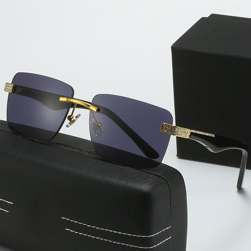 Ladies fashionable sunglasses in elegant square design Bowlift