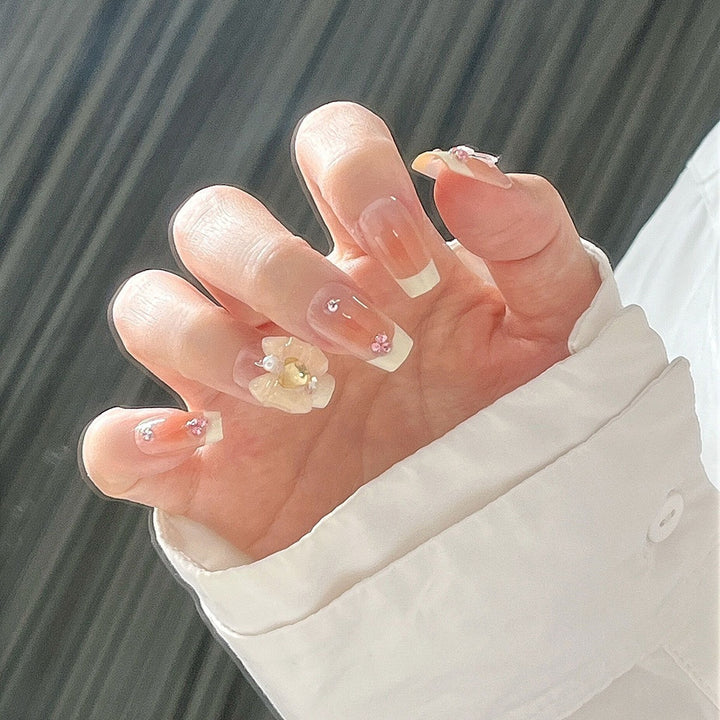 Elegant Nail Care Bowlift