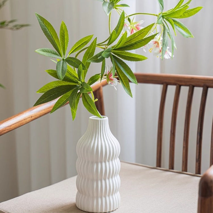 Stylish ceramic vase with wave structure Bowlift