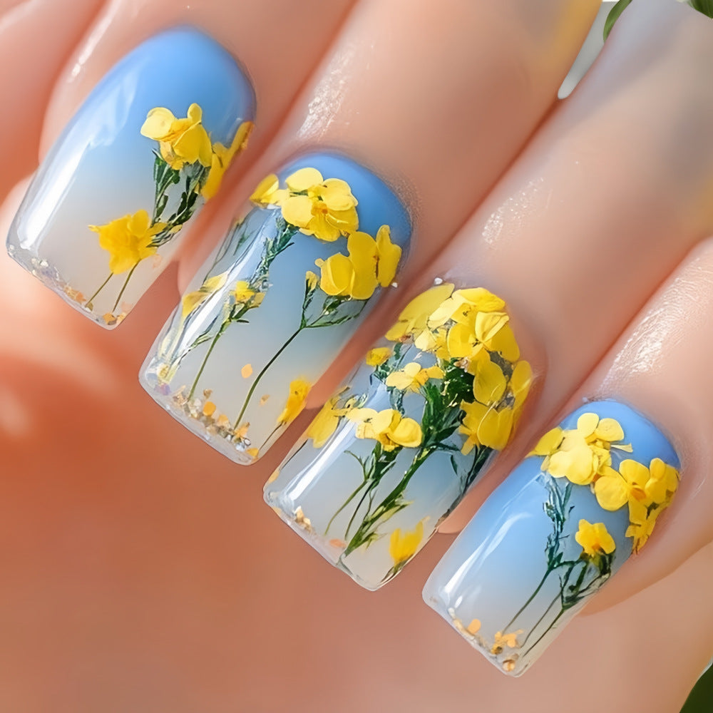 Artificial nail tips in floral design Bowlift