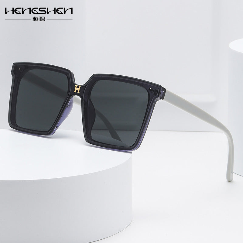 Women's square sunglasses with elegant gradient Bowlift