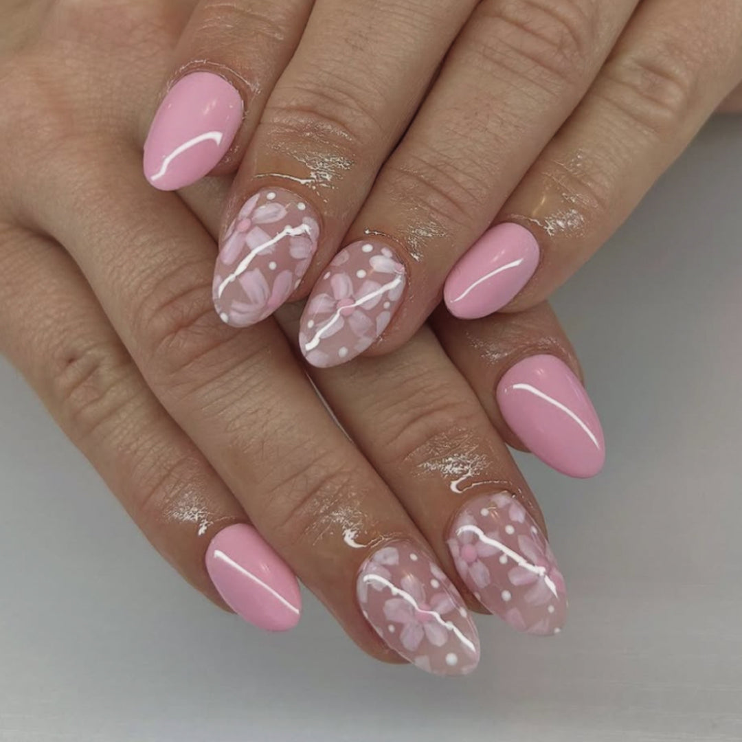 Artistic fingernails with elegant floral design Bowlift