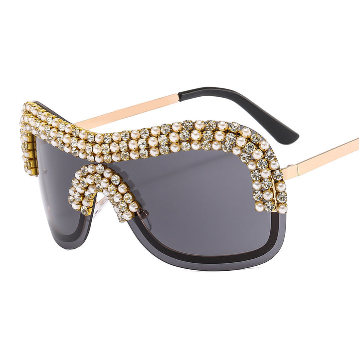 Ladies Glamorous Sunglasses with Sparkling Rhinestone Frame Bowlift