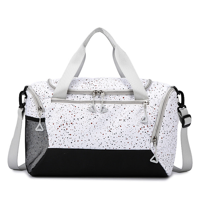 Sporty leisure bag with durable material and innovative compartment design Bowlift