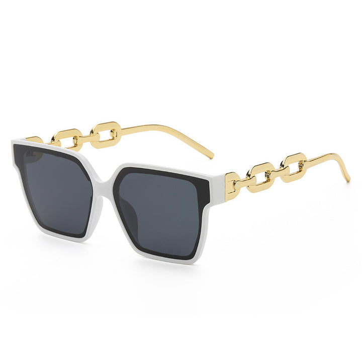Women Oversized Fashion Sunglasses with Exceptional Chain Design Bowlift