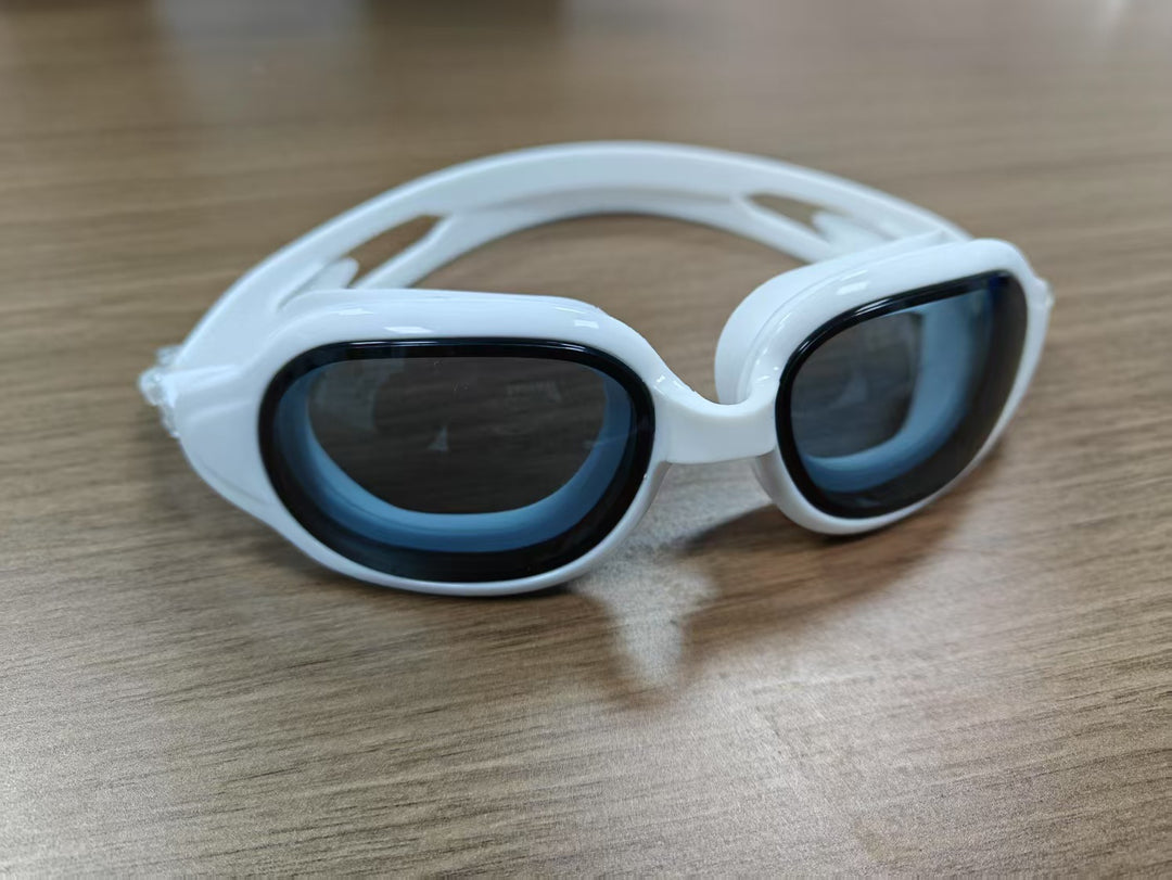 Swim goggles for clear vision and maximum comfort Bowlift