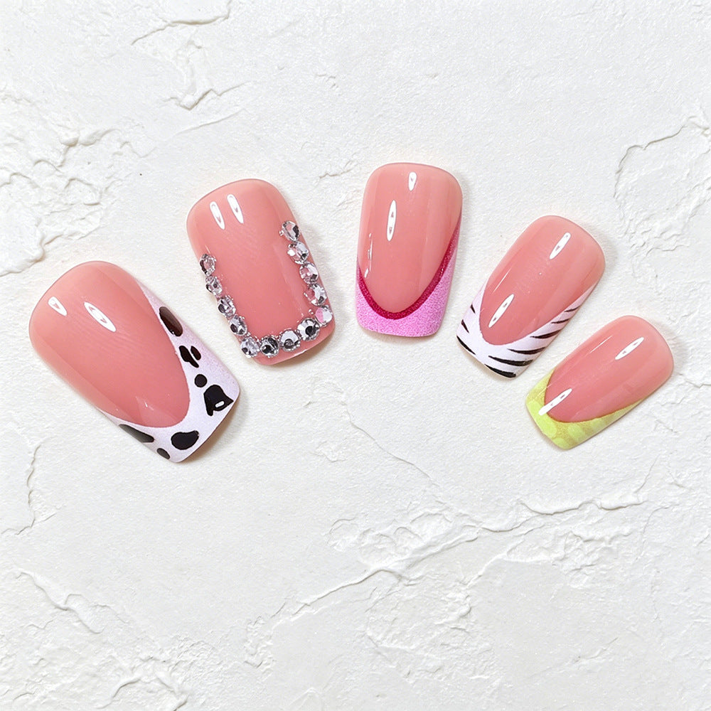 Artistic Press-On Nail Art Tips with Unique Patterns Bowlift