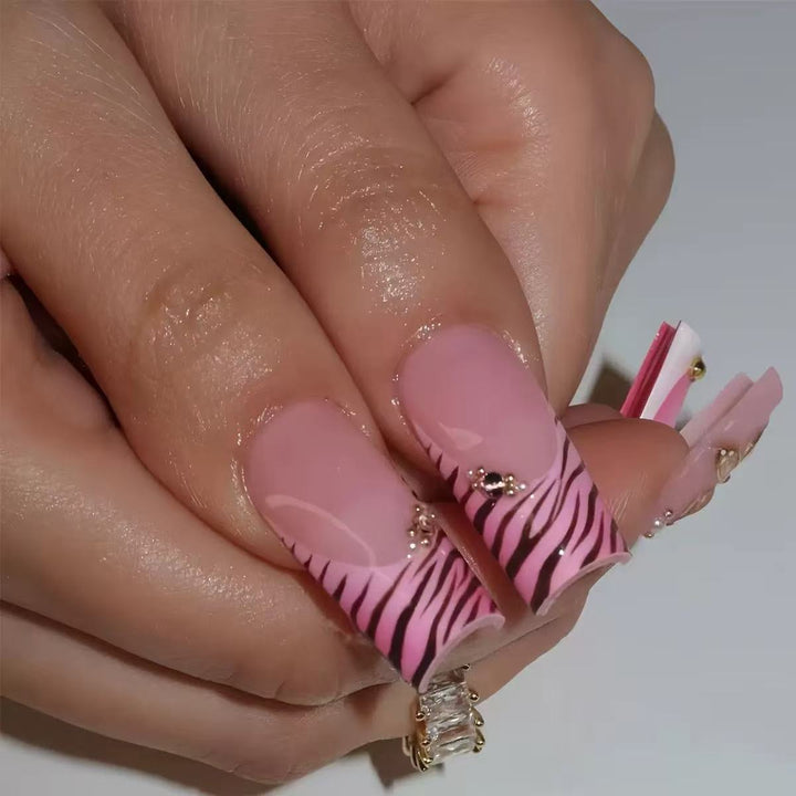 Decorative 3D Floral Nail Art Extensions Bowlift