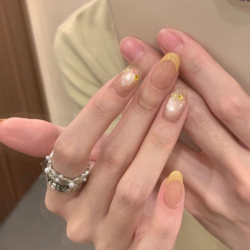 Artificial nails with elegant flower design Bowlift