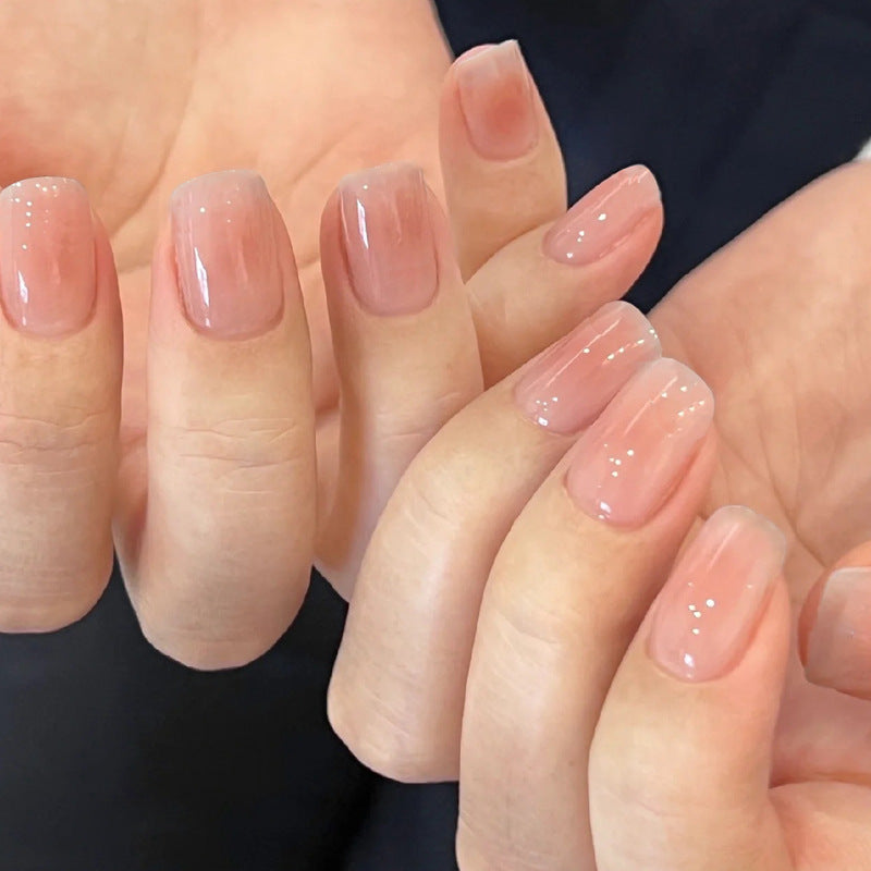 High-quality gel nails Bowlift