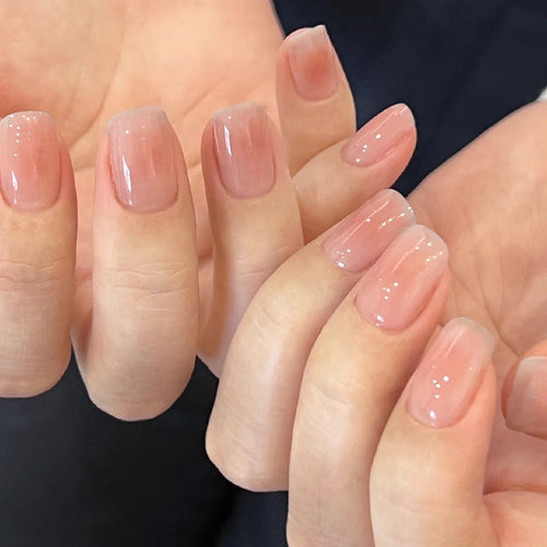 High-quality gel nails Bowlift
