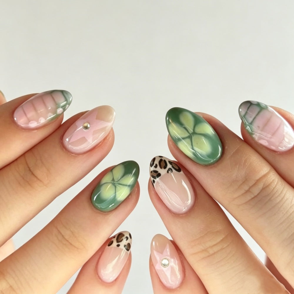 Artificial nails with modern geometric designs Bowlift