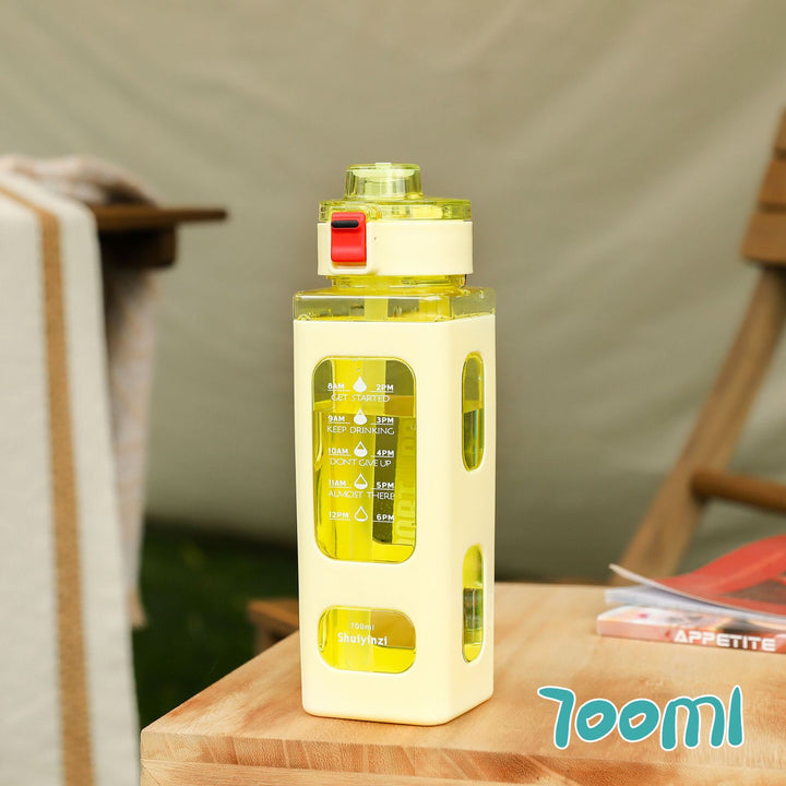 Women's water bottle with integrated time markers and straw Bowlift