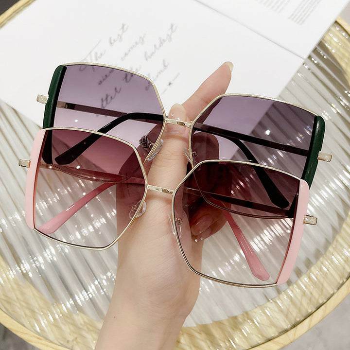 Women's Geometric Sunglasses with Luxurious Metal Frame Bowlift