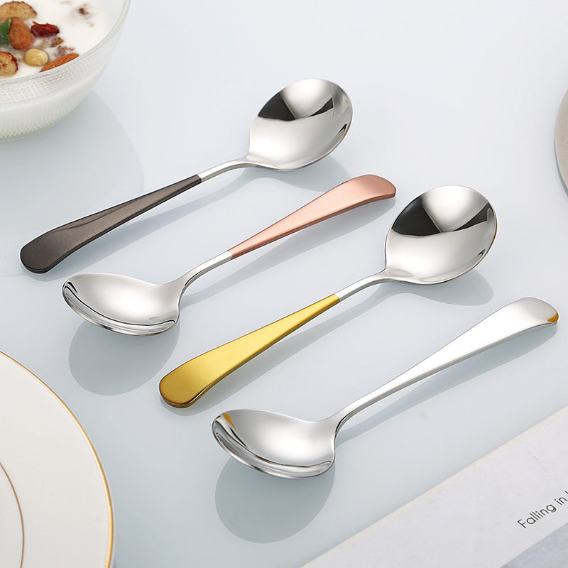 More elegant and ergonomic spoon with polished surface Bowlift
