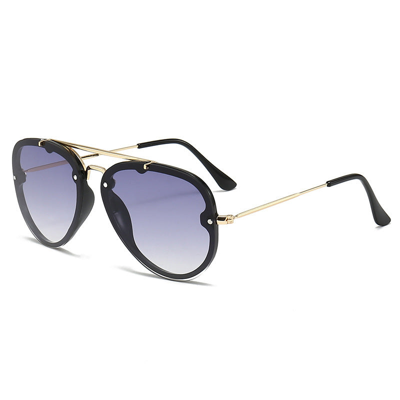 Ladies extravagant sunglasses with stylish frame and UV protection Bowlift