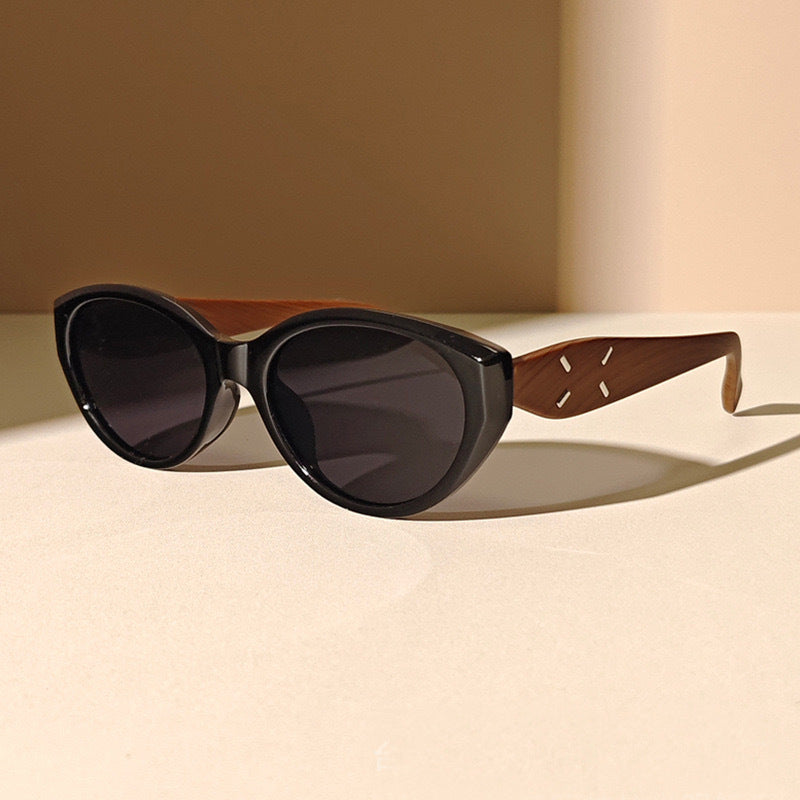 Fashionable Sunglasses in Elegant Cat-Eye Style Bowlift