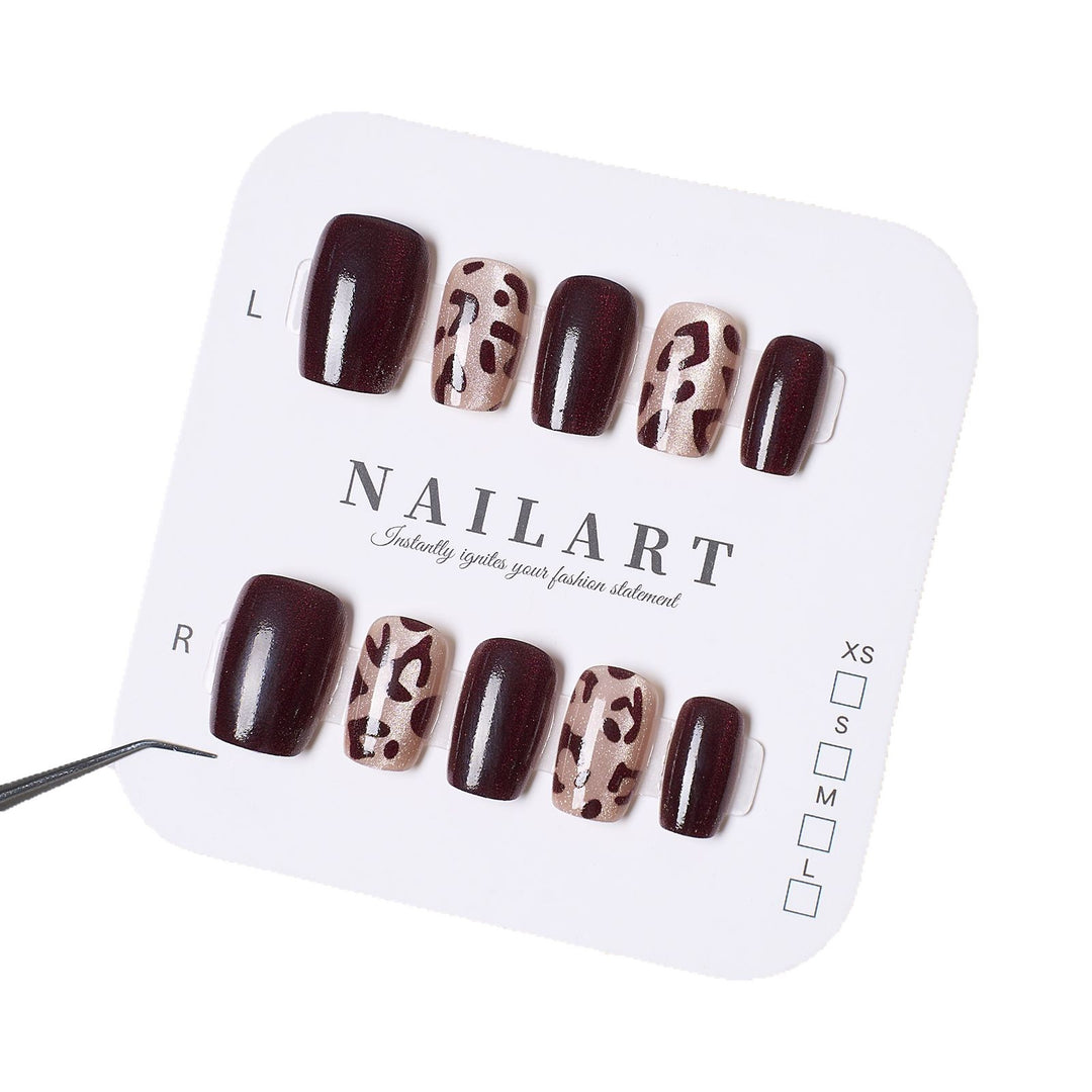 Artificial nails with modern swirl design Bowlift
