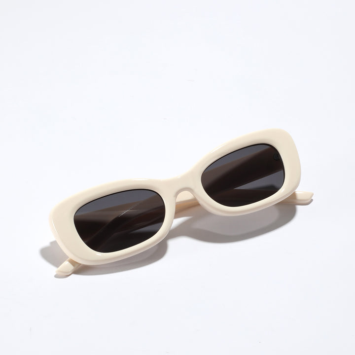 Ladies fashionable sunglasses in exciting leopard print Bowlift