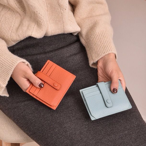 Premium Leather Cardholder Bowlift