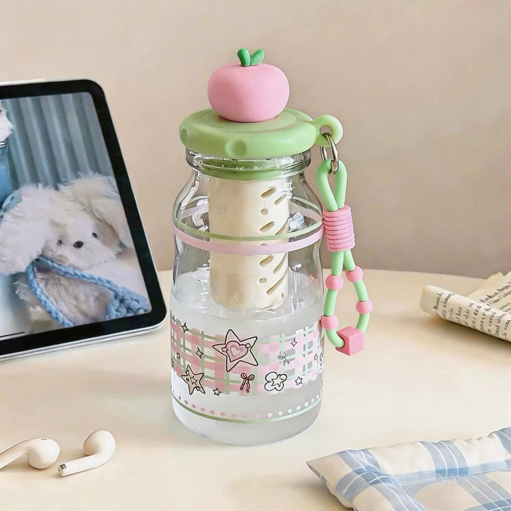 Ladies trendy and practical water bottle with fruit lid Bowlift