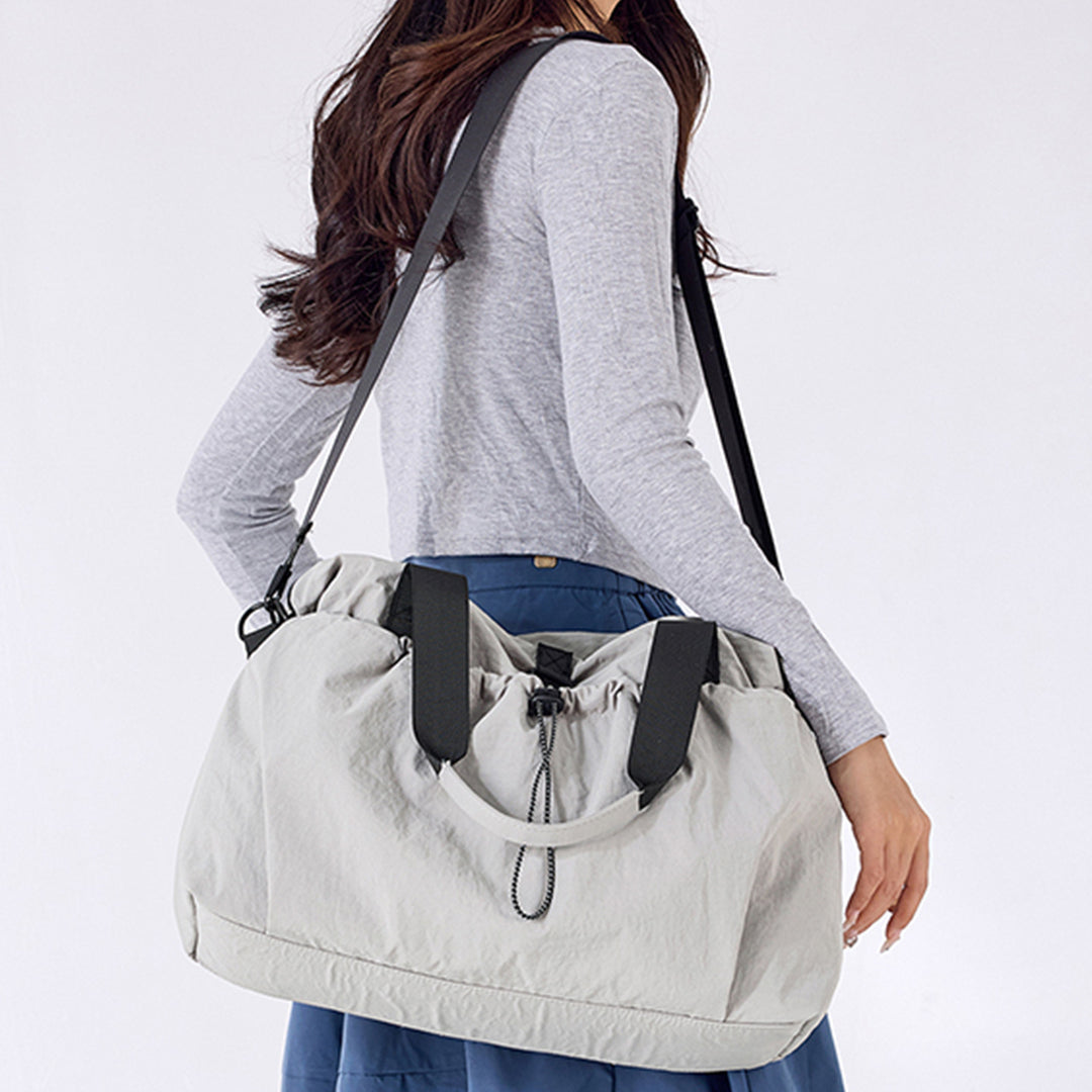 Sporty everyday and travel bag with practical drawstring closure Bowlift