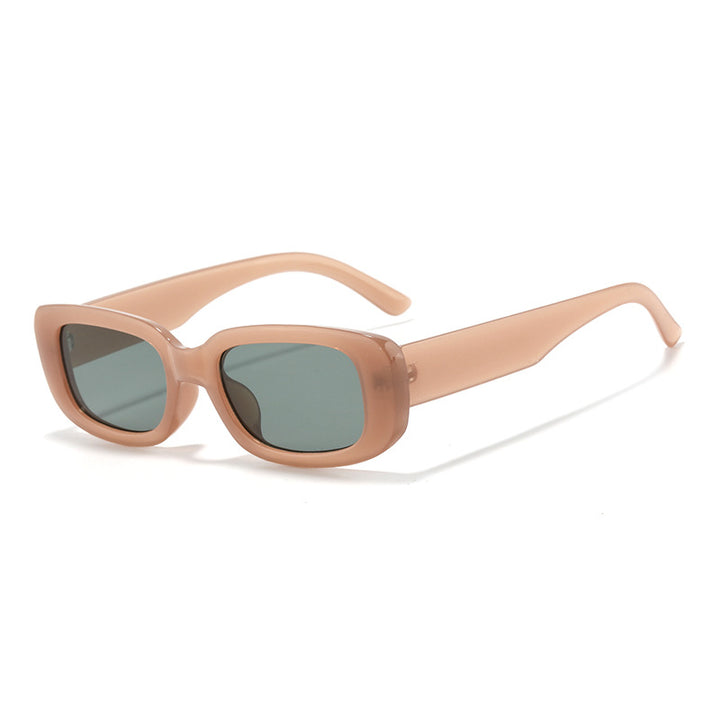 Vintage-Inspired Bold Frame Sunglasses