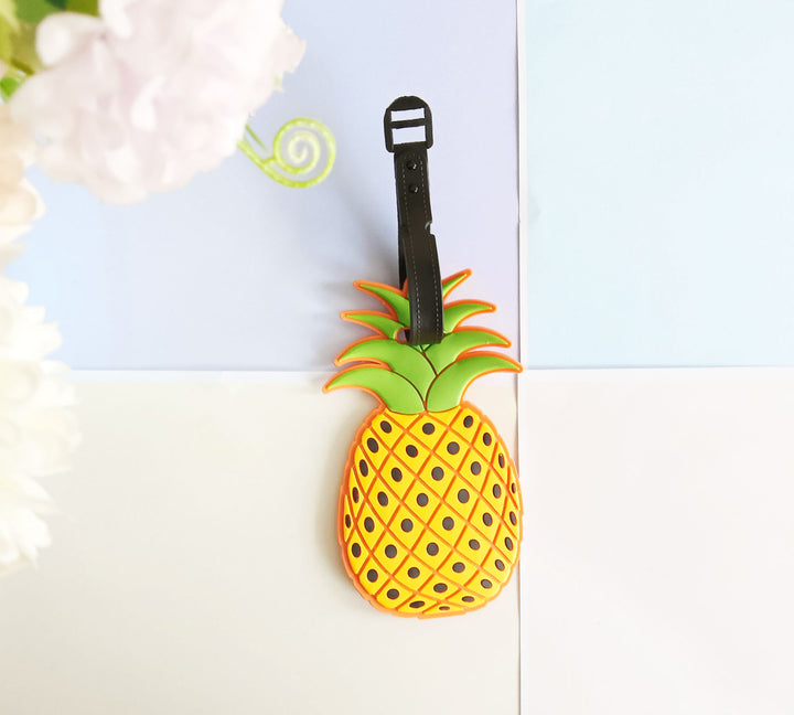 Unisex Novelty Strawberry-Shaped Luggage Tag Bowlift