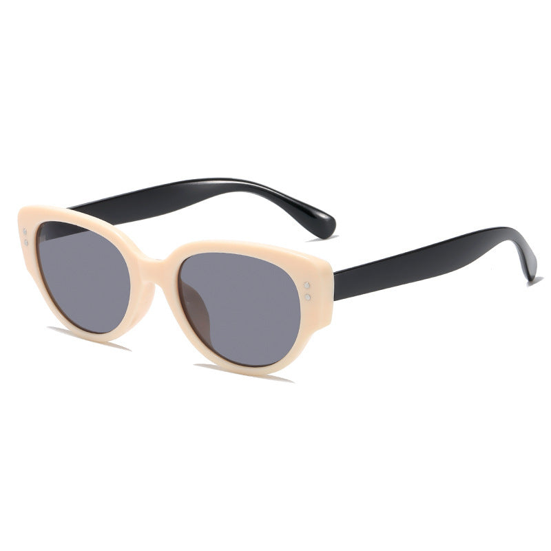 Retro-Inspired Cat Eye Sunglasses Bowlift
