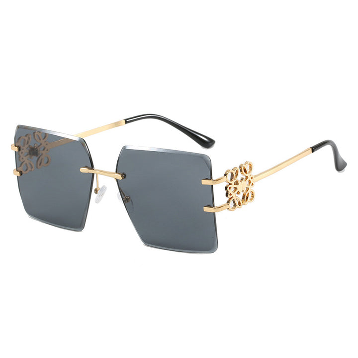 Women's fashionable sunglasses with exceptional design and golden accents Bowlift