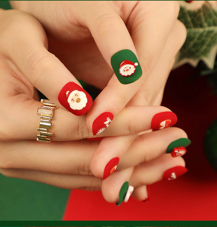 Christmas nail art with festive design Bowlift