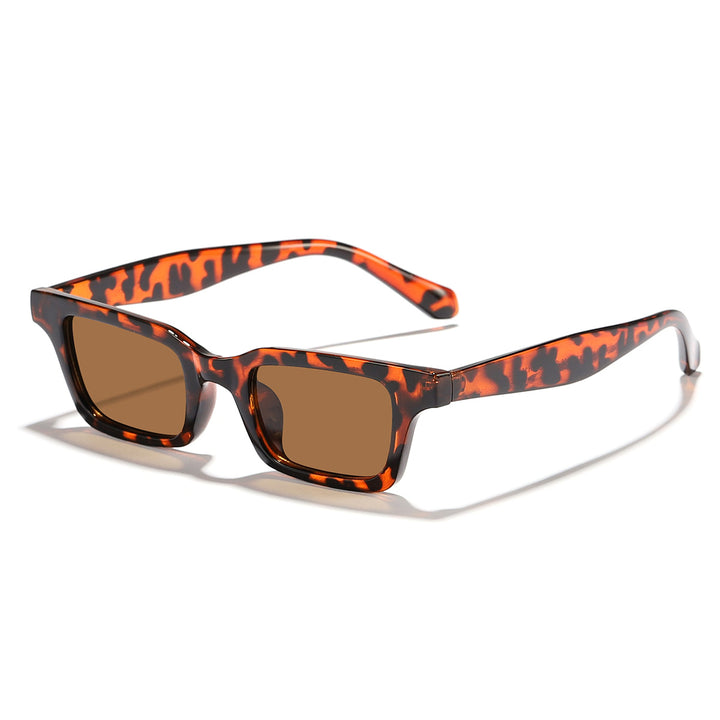 Women's stylish sunglasses in urban design Bowlift