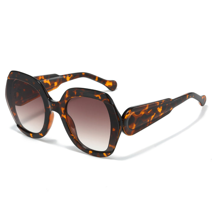 Fashion-Forward Oversized Sunglasses Bowlift