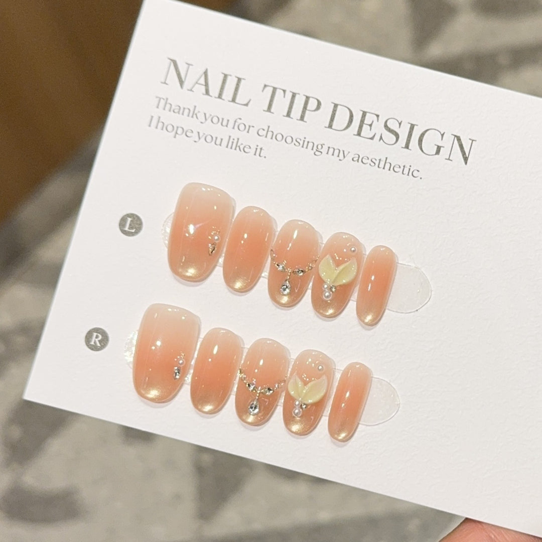 Artificial nails with Romantic Design Bowlift