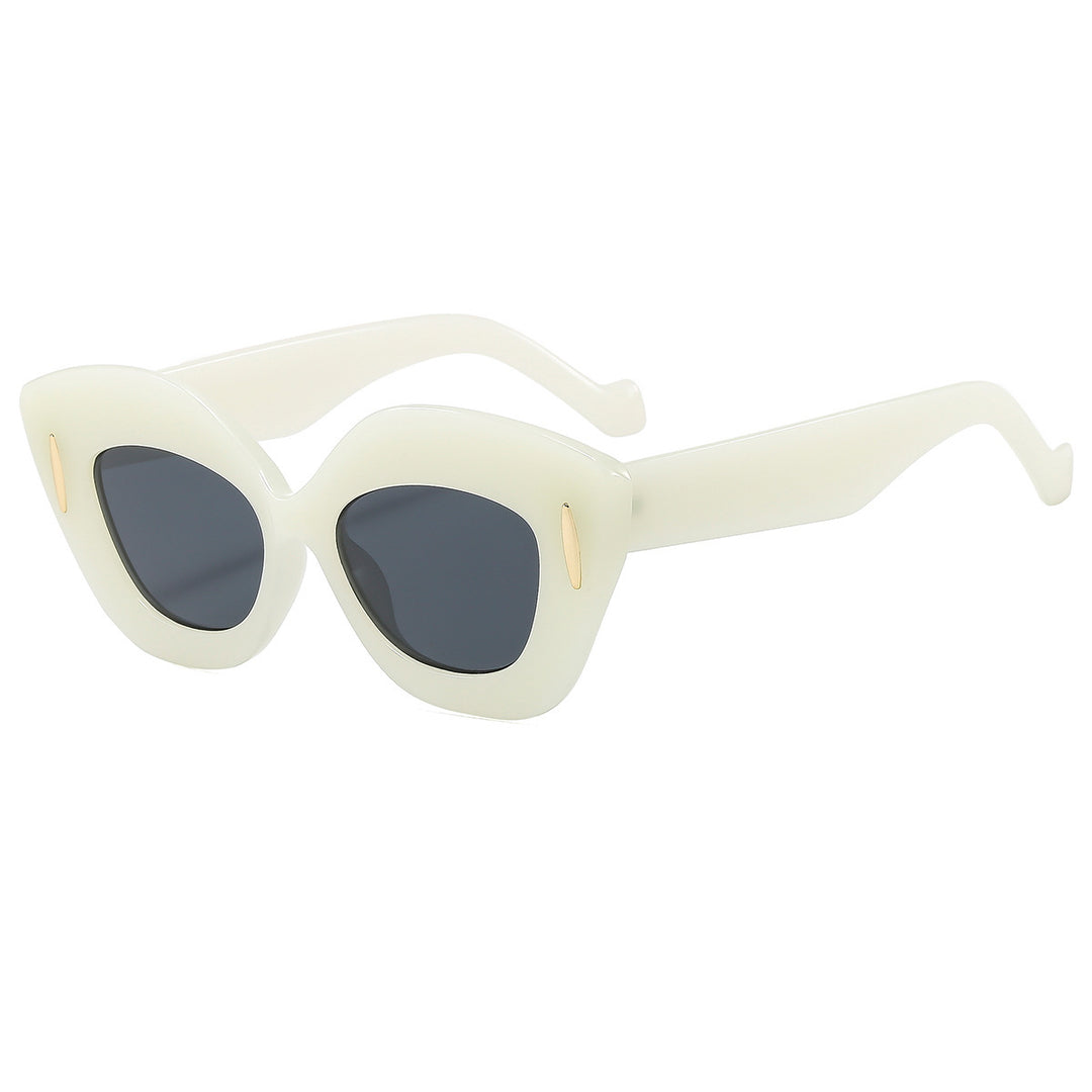 Women's Cat-Eye Sunglasses with Luxurious Design Elements Bowlift