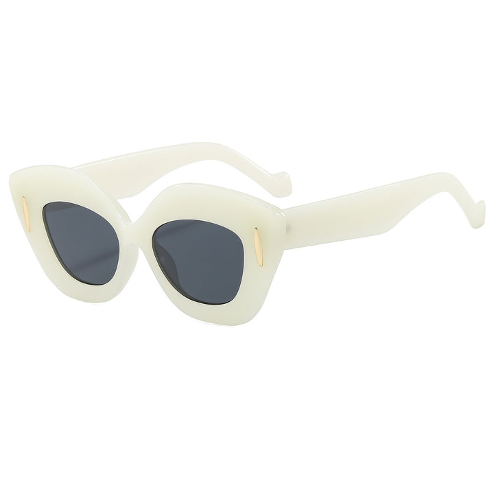 Women's Cat-Eye Sunglasses with Luxurious Design Elements Bowlift