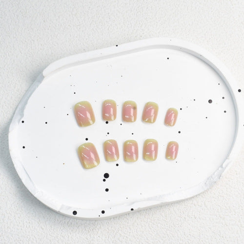 Artificial nails with elegant ombre look Bowlift