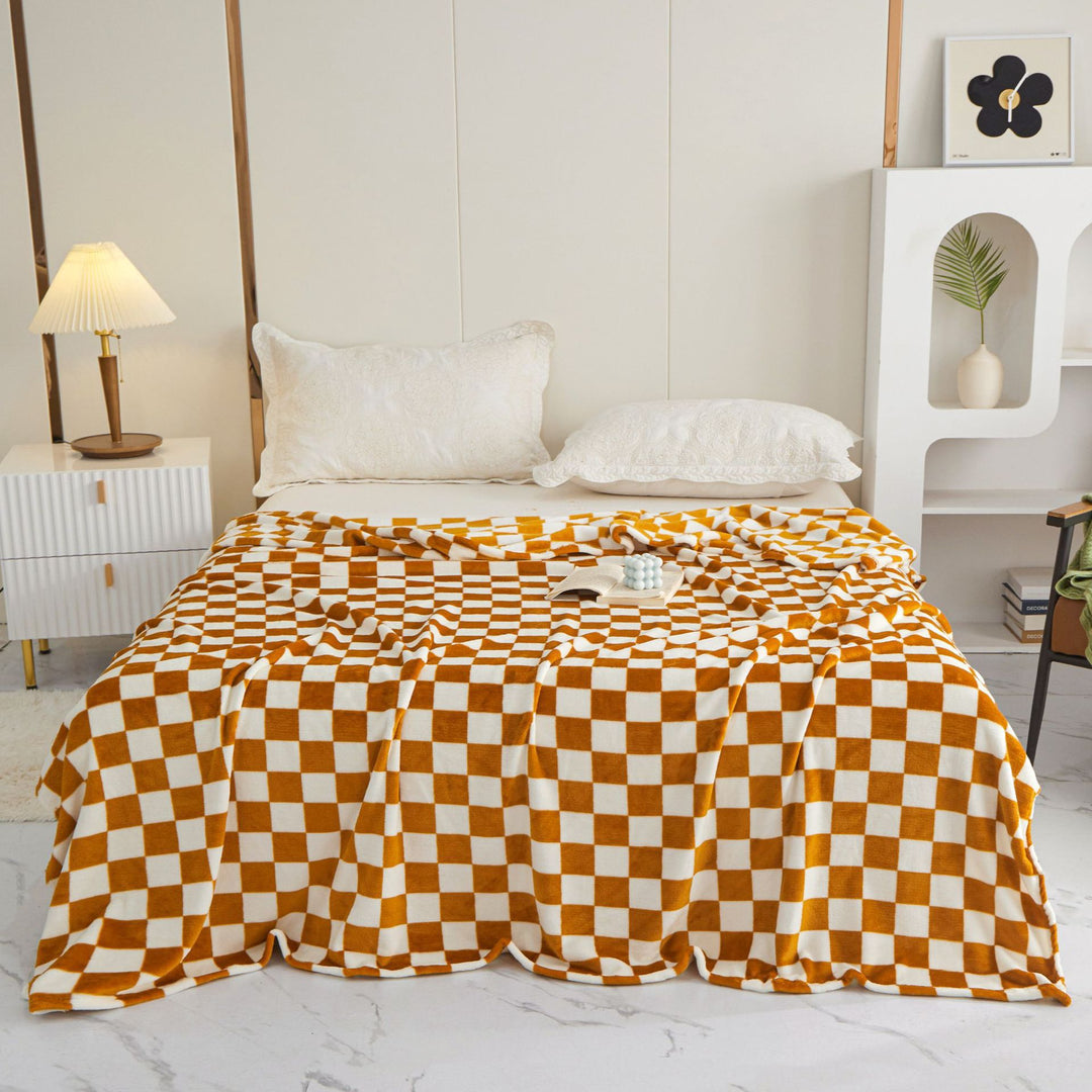 Cozy Checkered Fleece Blanket