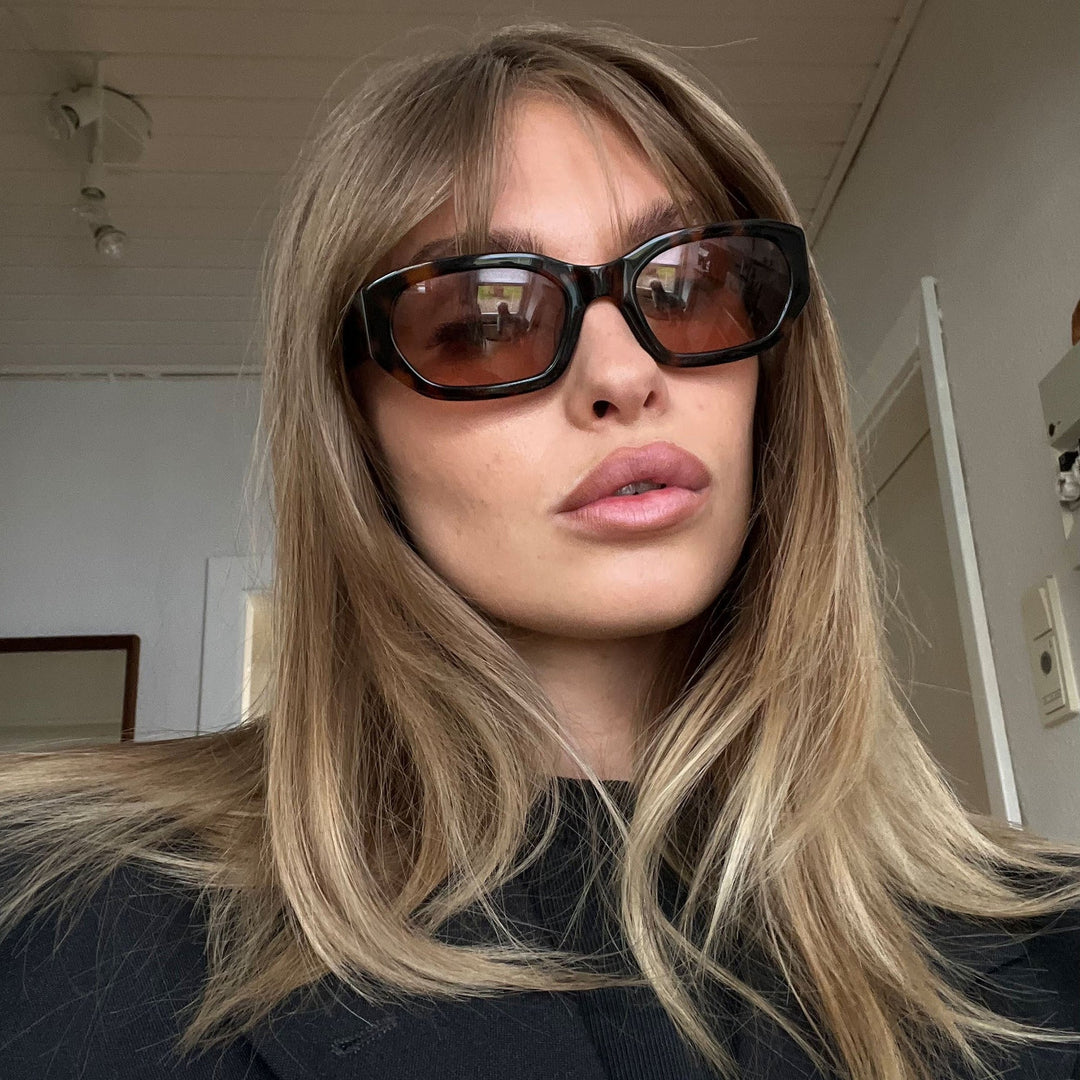Women's fashionable sunglasses in stylish, oversized design Bowlift