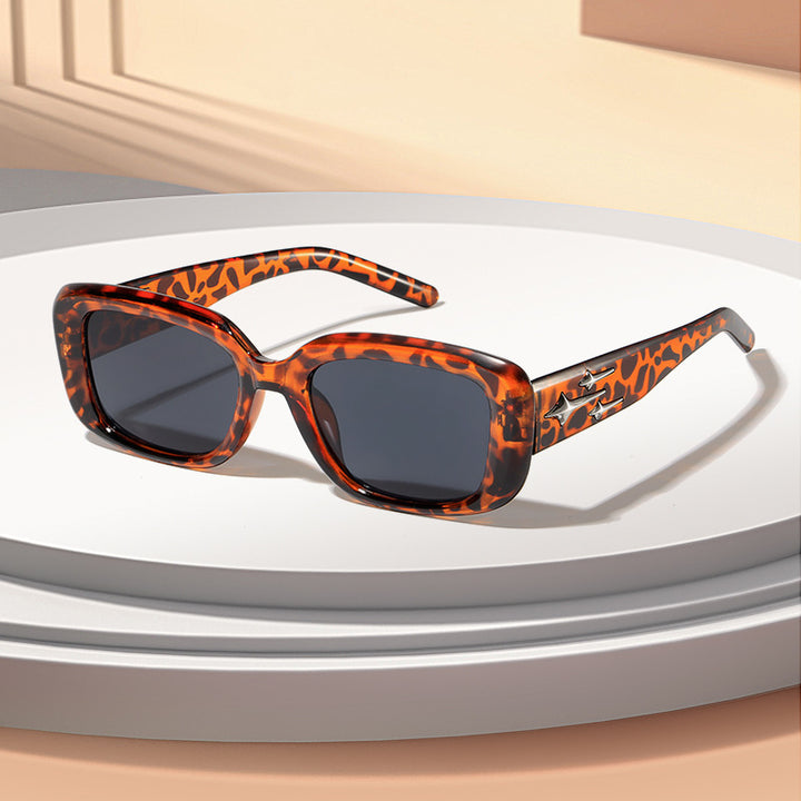 Fashion Eyewear Bowlift