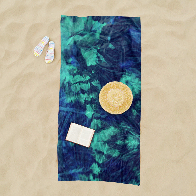 generously cut beach towel with TIE-DYE pattern Bowlift