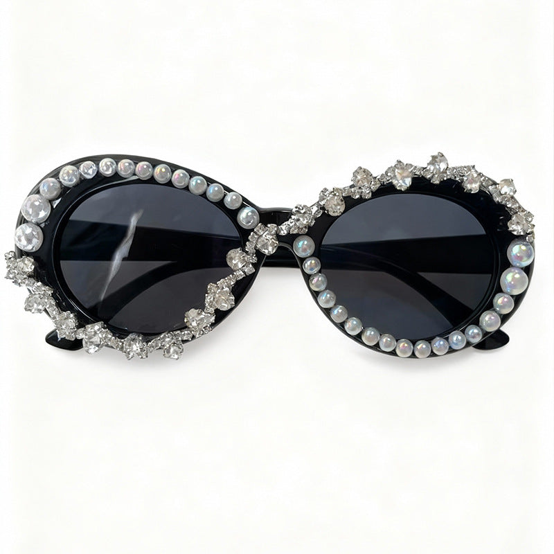Elegant Pearl-Embellished Cat-Eye Sunglasses Bowlift