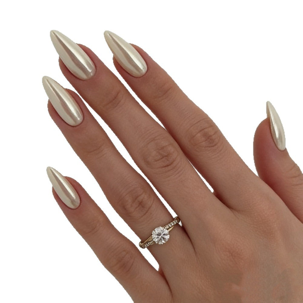 Elegant Artificial Nails In High-Gloss Finish Bowlift