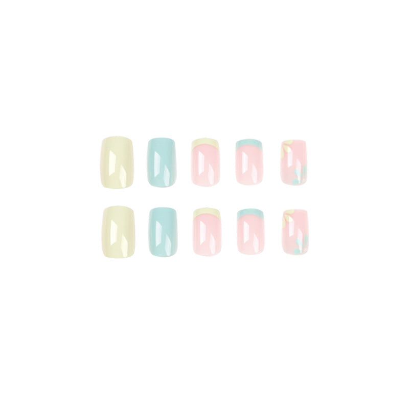 Artful nail extensions in trendy floral design Bowlift
