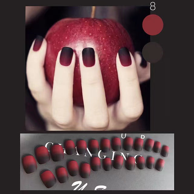 Artificial nails with elegant ombre effect Bowlift