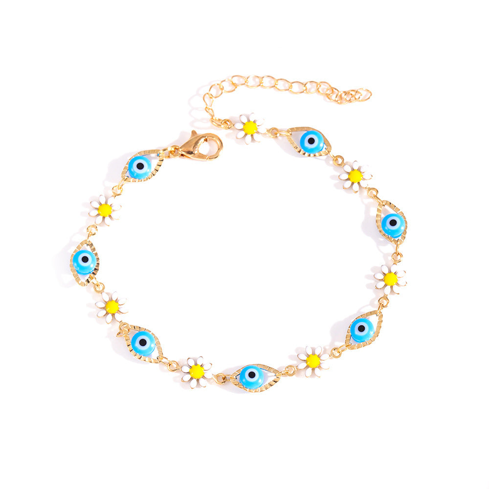 Eye Charm and Daisy Bracelet Bowlift