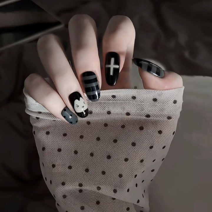 Artistic Press-On Nail Enhancements Bowlift