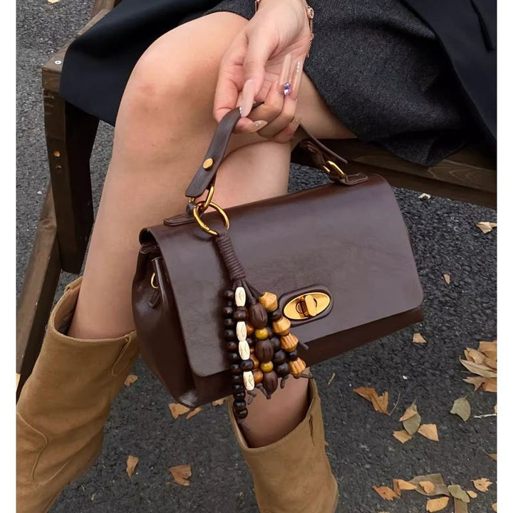 Elegant Leather Crossbody Bag Bowlift