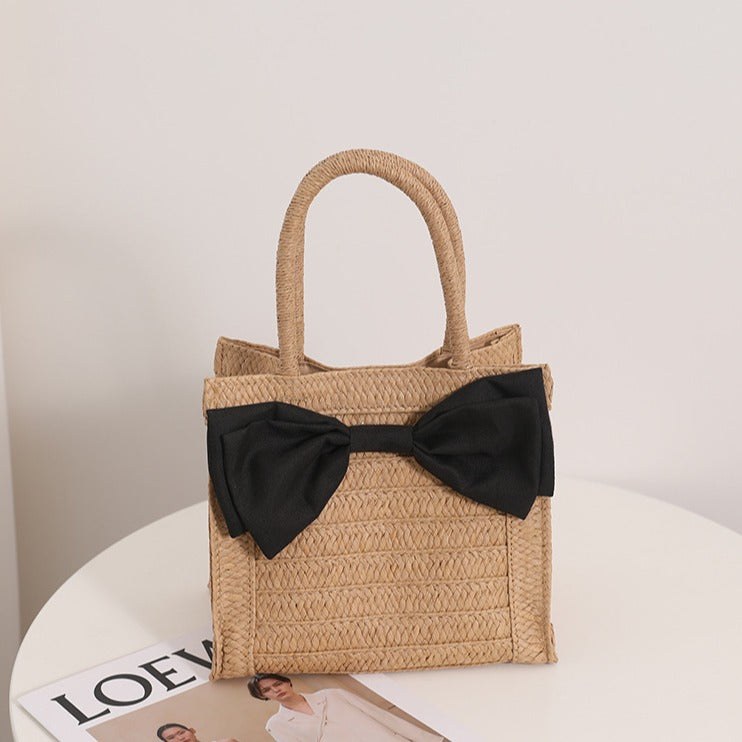 Elegant Bast handbag with bow detail Bowlift