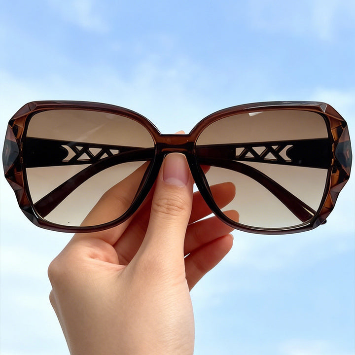 Fashionable Oversized Square Sunglasses Bowlift